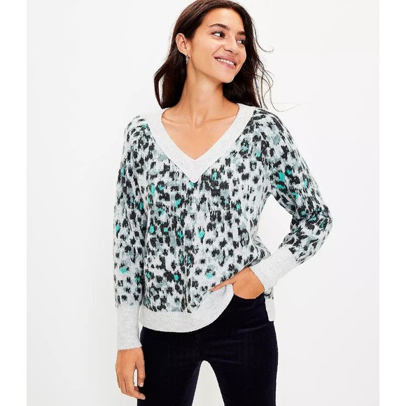 LOFT Sweater Leopard Print Relaxed V Neck Gray Black Pullover - Picture 1 of 14